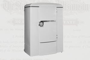 En 1945, Westye a fondé la société Sub-Zero Freezer Company, introduisant le premier système de conservation des aliments à des températures extrêmement basses, d'où son nom « Sub-Zero ».