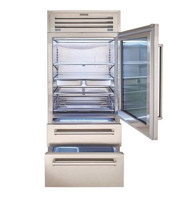 36 Inch PRO Refrigerator Freezer Interior Image