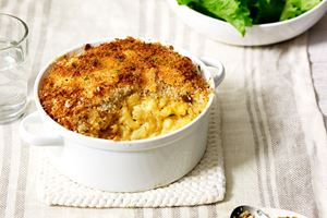Macaroni and Cheese with Bread Crumbs