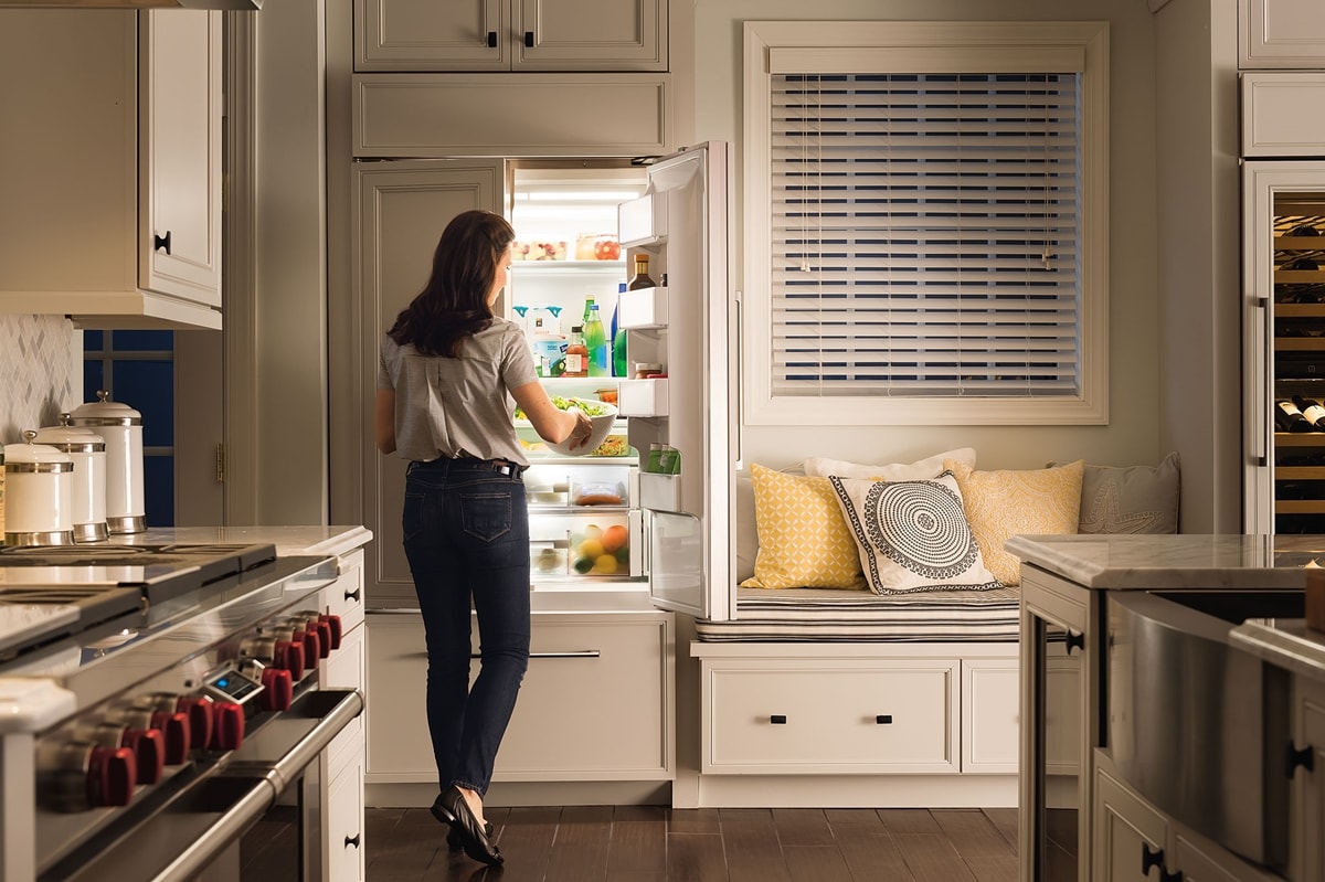 42" Classic French Door Refrigerator/Freezer with Internal Dispenser