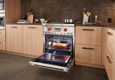 Wolf Appliances 30" Transitional Induction Range (IR304TE/S/TH)