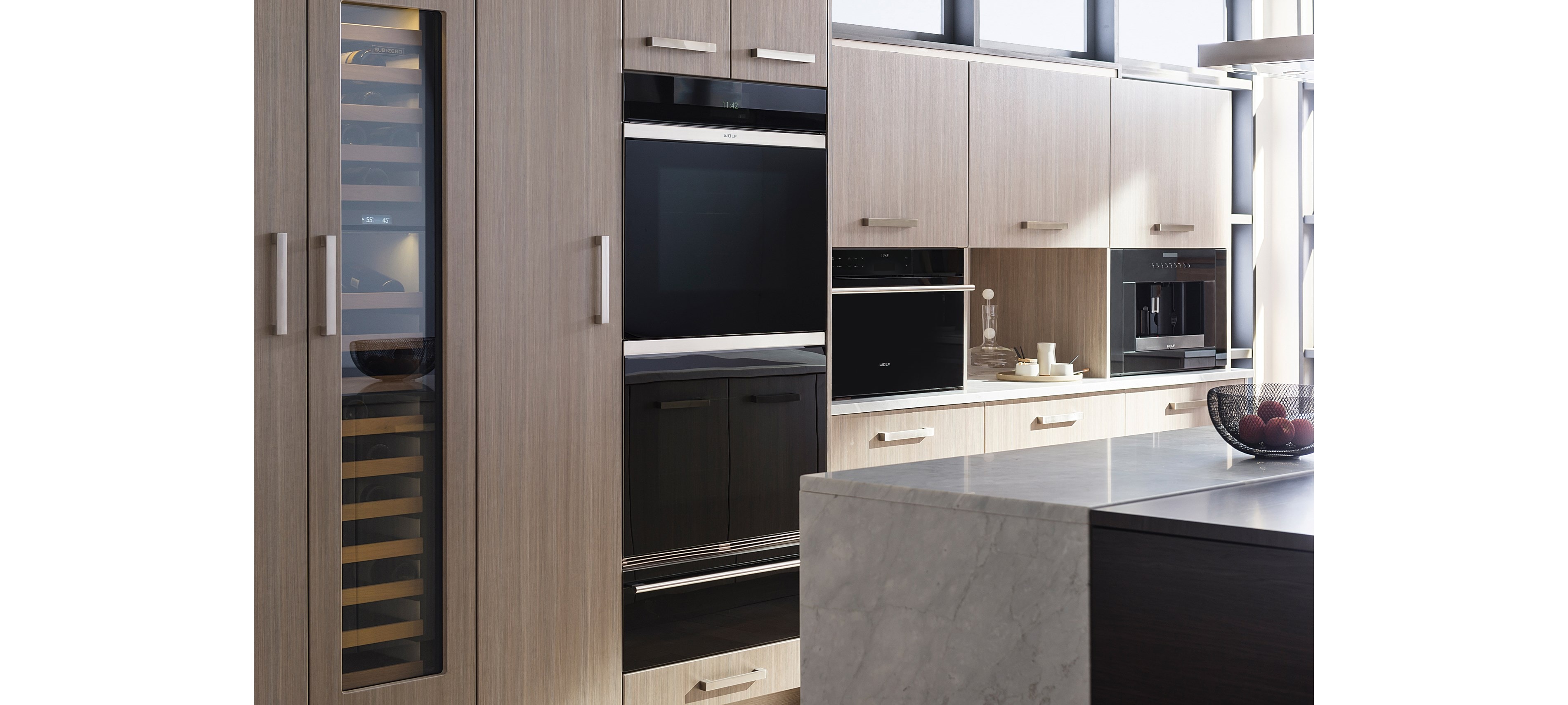 30" M Series Contemporary Convection Steam Oven CSO30CM/B/TH Wolf