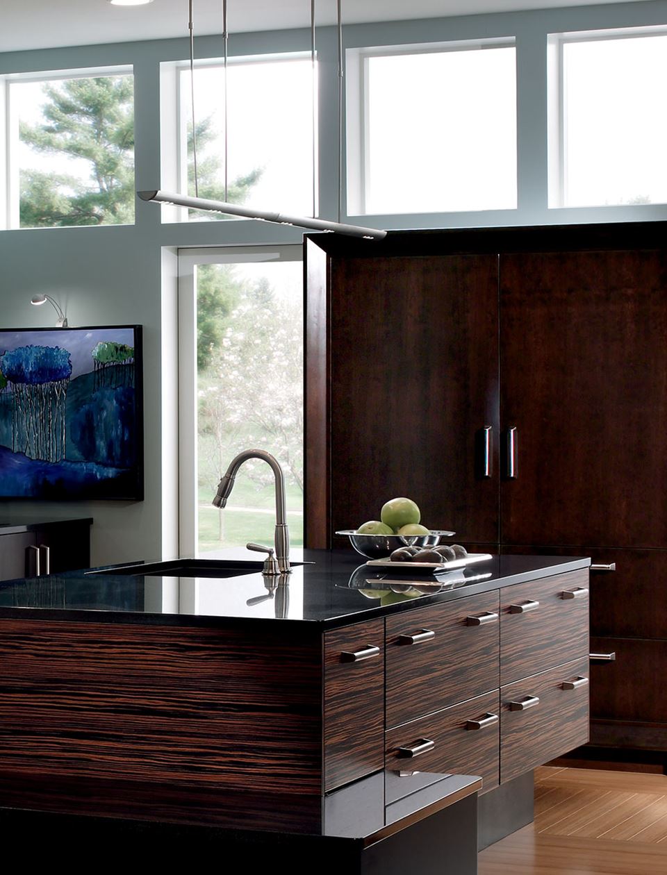 27" Integrated Over-and-Under Refrigerator/Freezer with Ice Maker