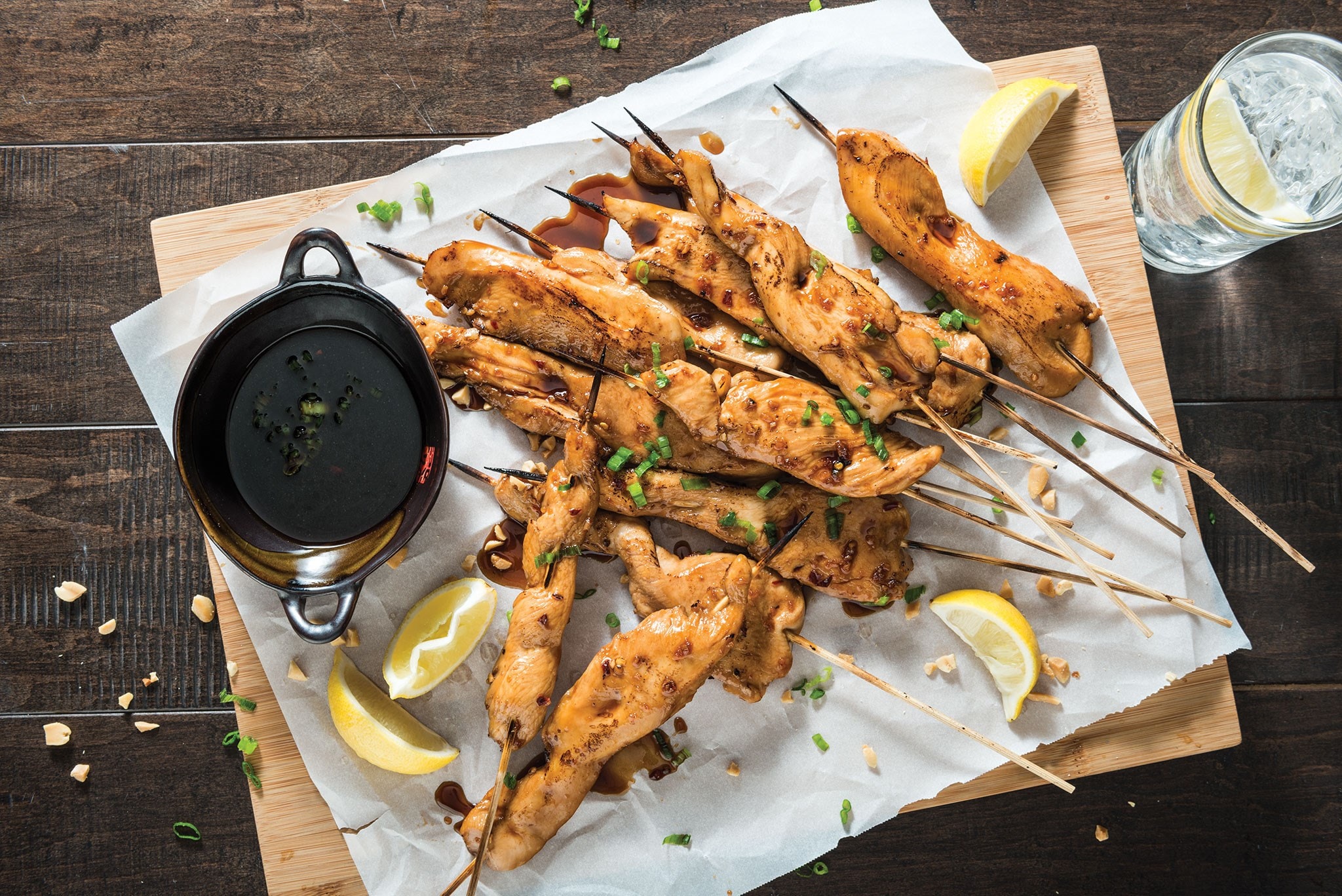 Brochettes de poulet au miel et au soja