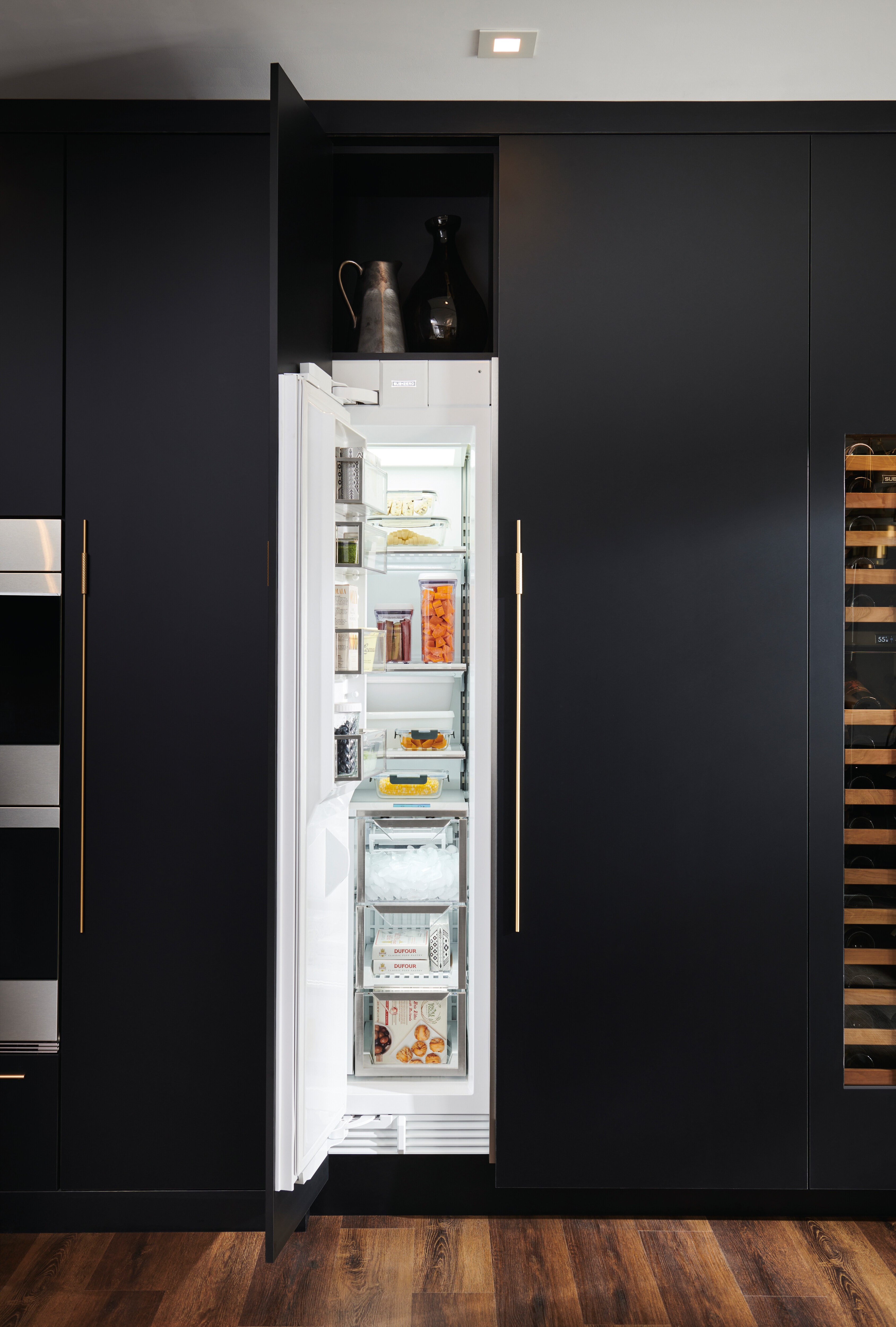 Sub-Zero 18 inch Freezer Column Ice Maker (DEC1850FI)