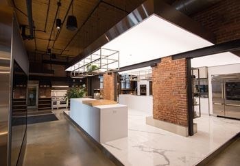 Montreal Showroom by Maroline