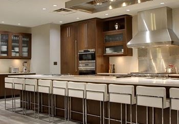 Richmond Showroom by Bradlee