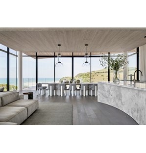 Horizon Flinders by Miriam Fanning