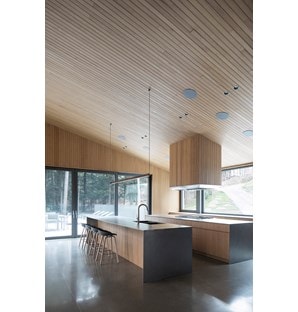 Memphremagog Lake House by Stéphane Rasselet