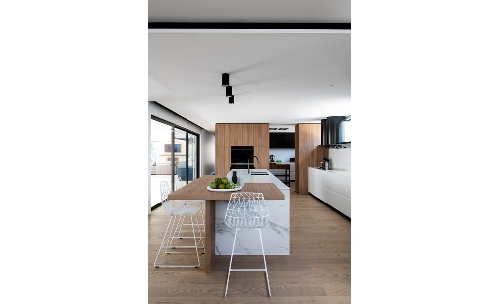 Canberra by Simona Castagna and Darren Genner