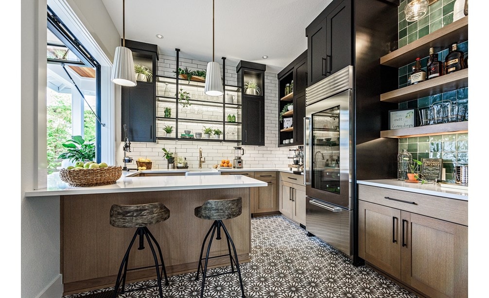 Farm to Table Juice Bar & BBQ Porch by Lynnette Sandgren