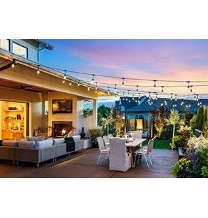 Farm to Table Juice Bar & BBQ Porch by Lynnette Sandgren