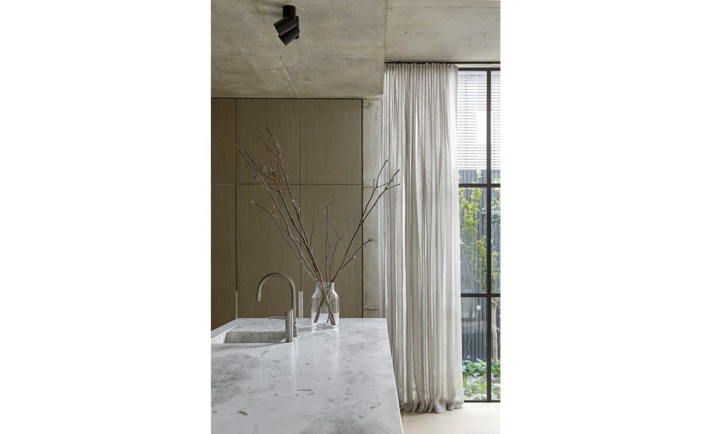 Kenley Court Residence by John Bornas