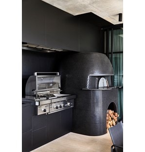 Kenley Court Residence by John Bornas