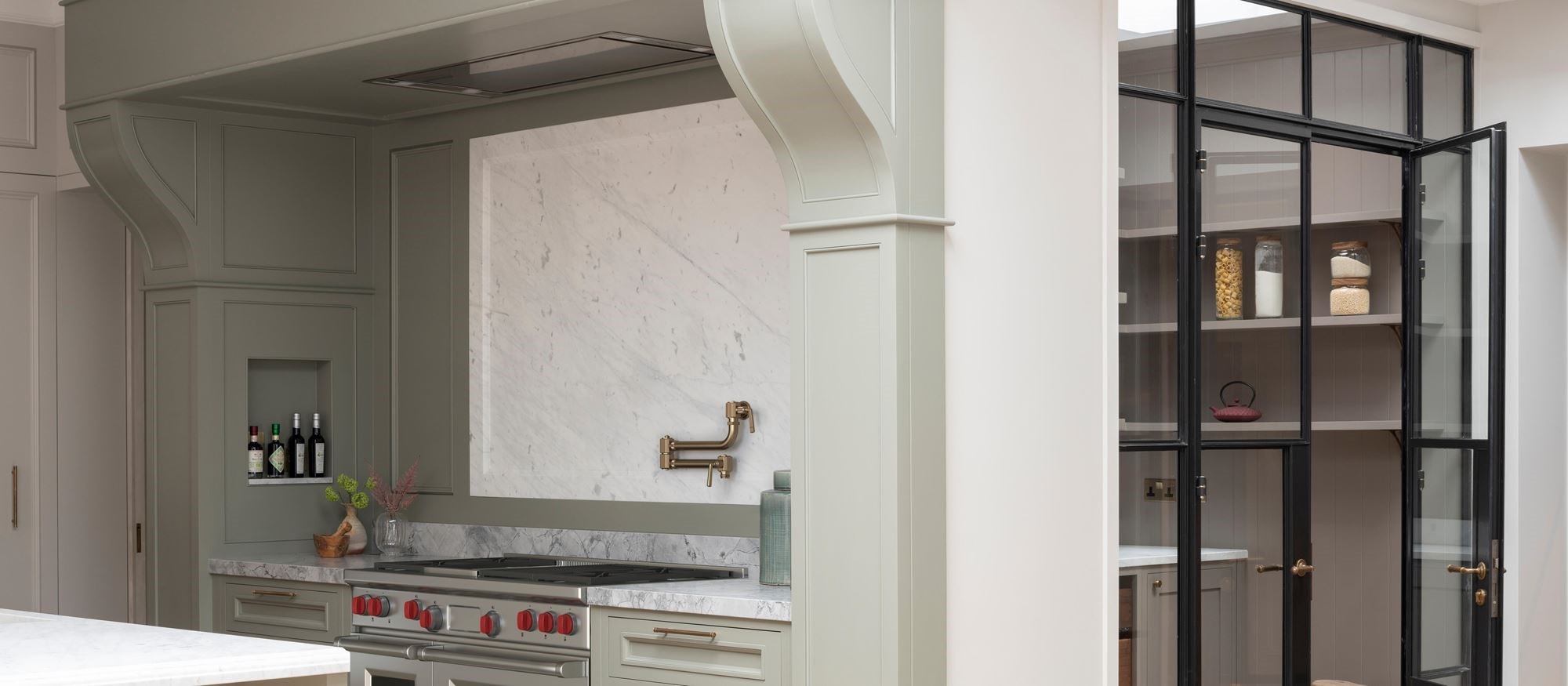 Homey Dublin Kitchen Exudes Comfortable Elegance