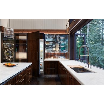 Setting and Structure