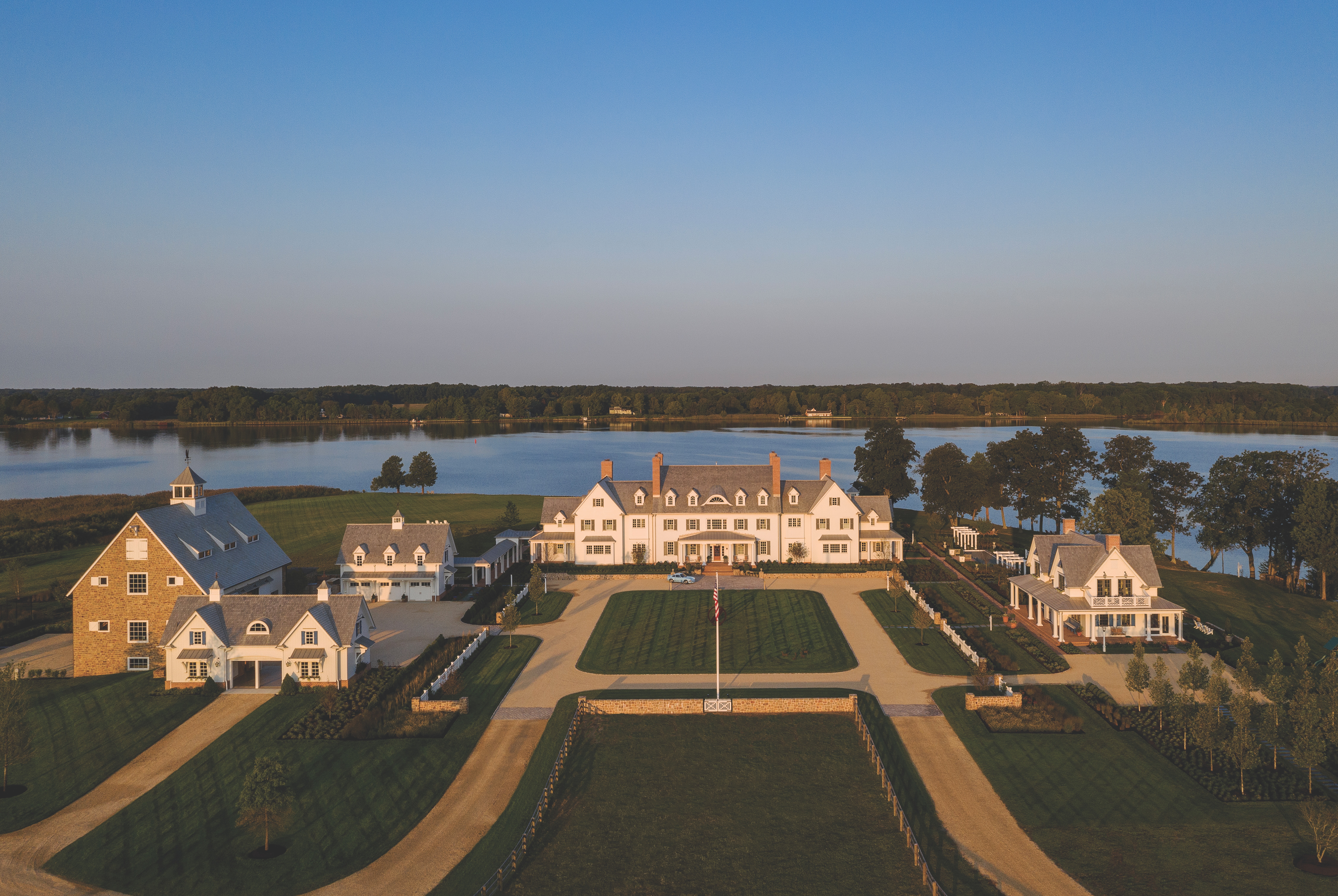 Architect Cathy Cherry discusses a Georgian-style country estate on 152 waterfront acres on Maryland's Eastern Shore.