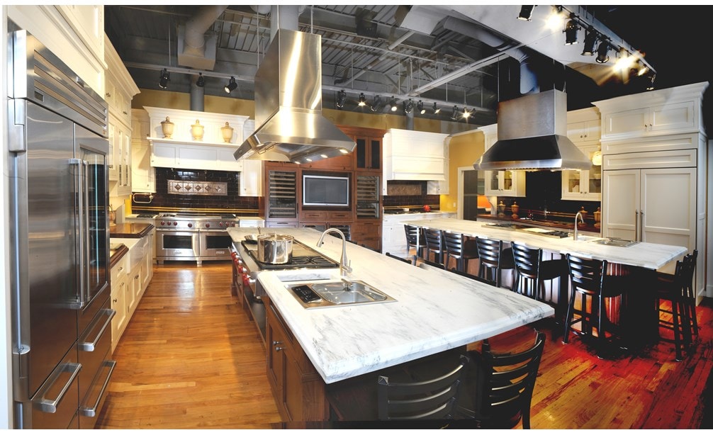 From inspiring kitchen vignettes to live demonstrations, enjoy one-on-one care at Sub-Zero, Wolf and Cove Showroom in South Norwalk, Connecticut