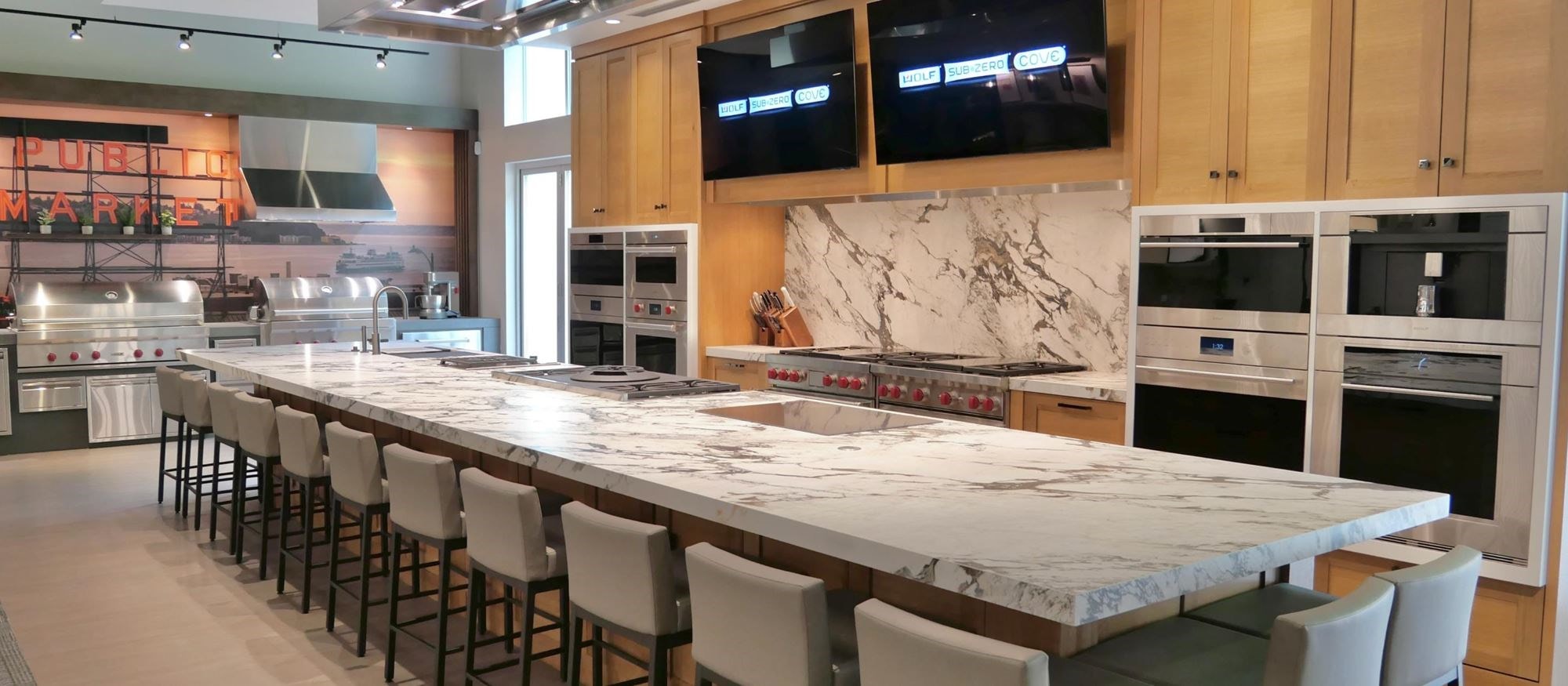 From personalized private consultation to demonstration, explore your kitchen at Sub-Zero, Wolf and Cove Showroom in Seattle, Washington
