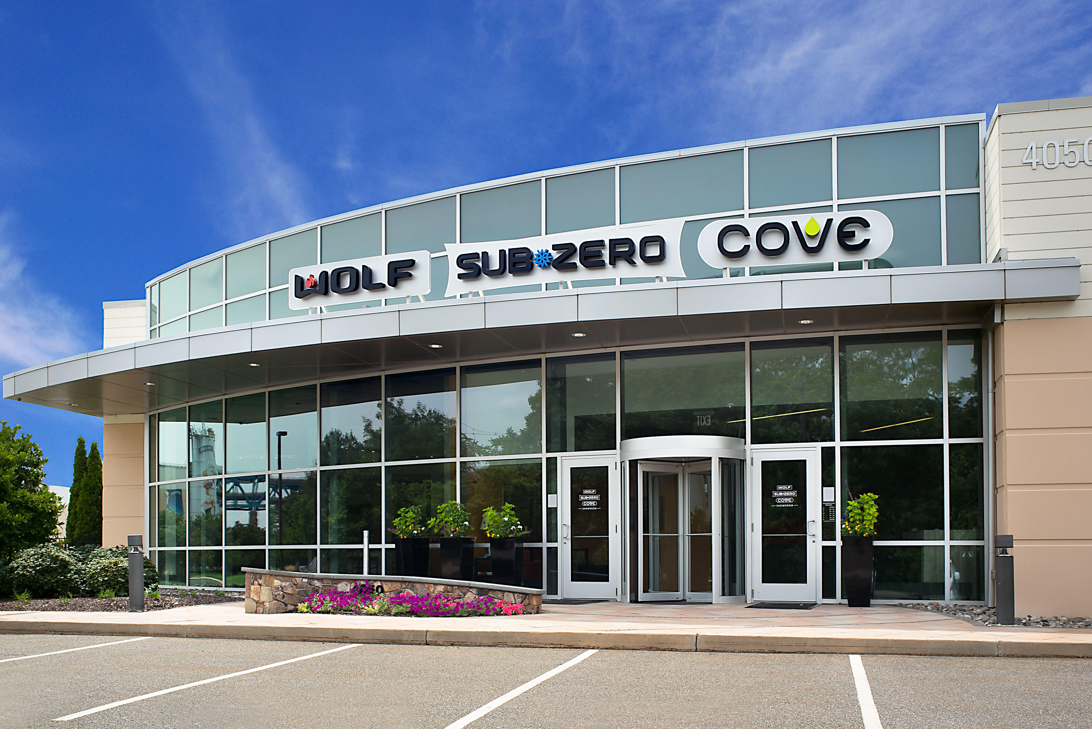 From inspiring kitchen vignettes to product demonstrations, experience the Sub-Zero, Wolf and Cove Showroom in Philadelphia, PA