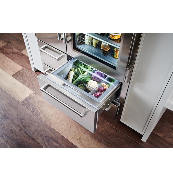 Open and close a Sub-Zero refrigerator and feel the sturdiness of its magnetic door seal in action.