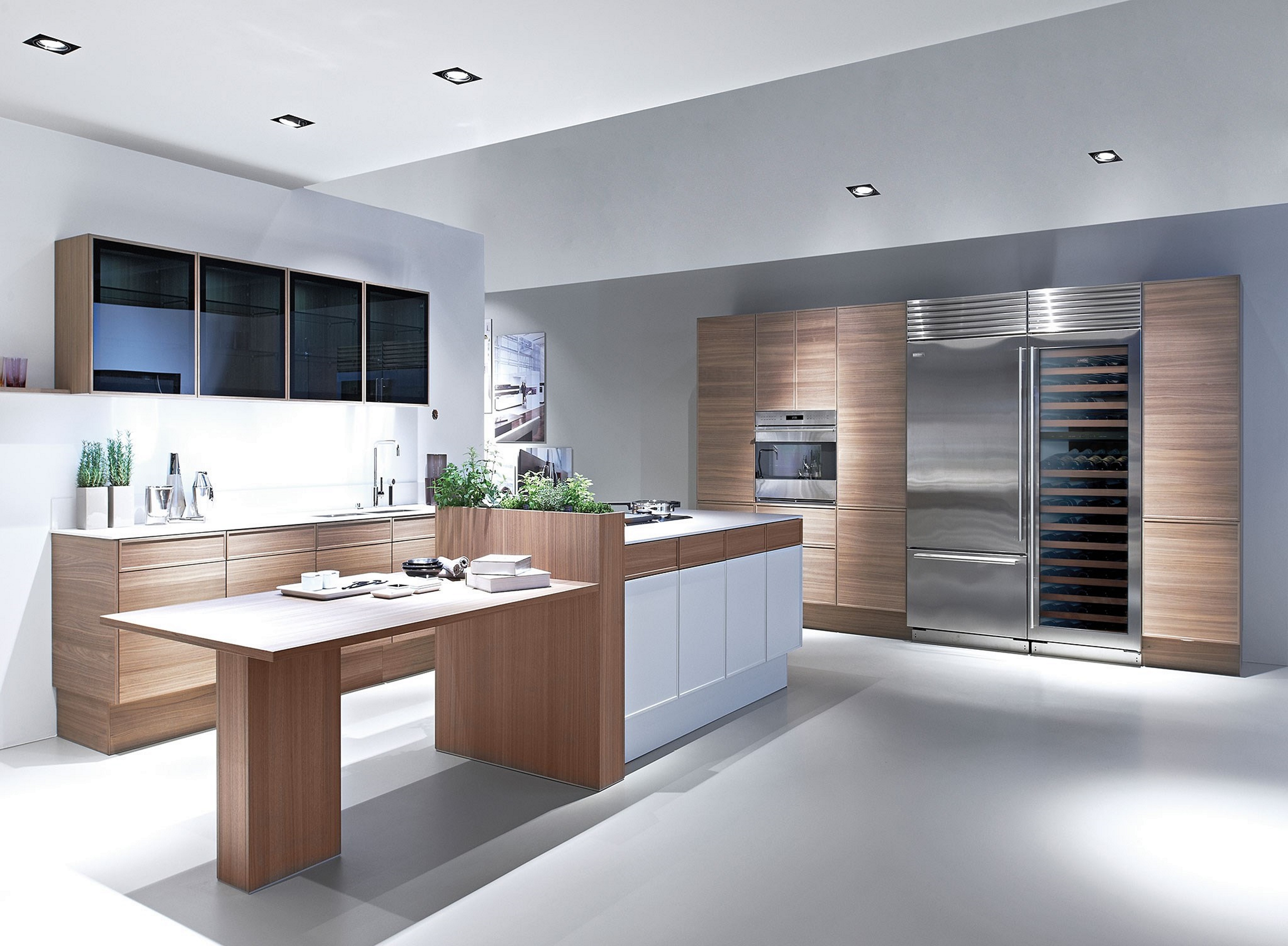 Sub-Zero 36" Classic Over Under Refrigerator Freezer (BI-36U/S) with Wolf 30" E Series Transitional Classic Single Oven (SO30TE/S/TH)