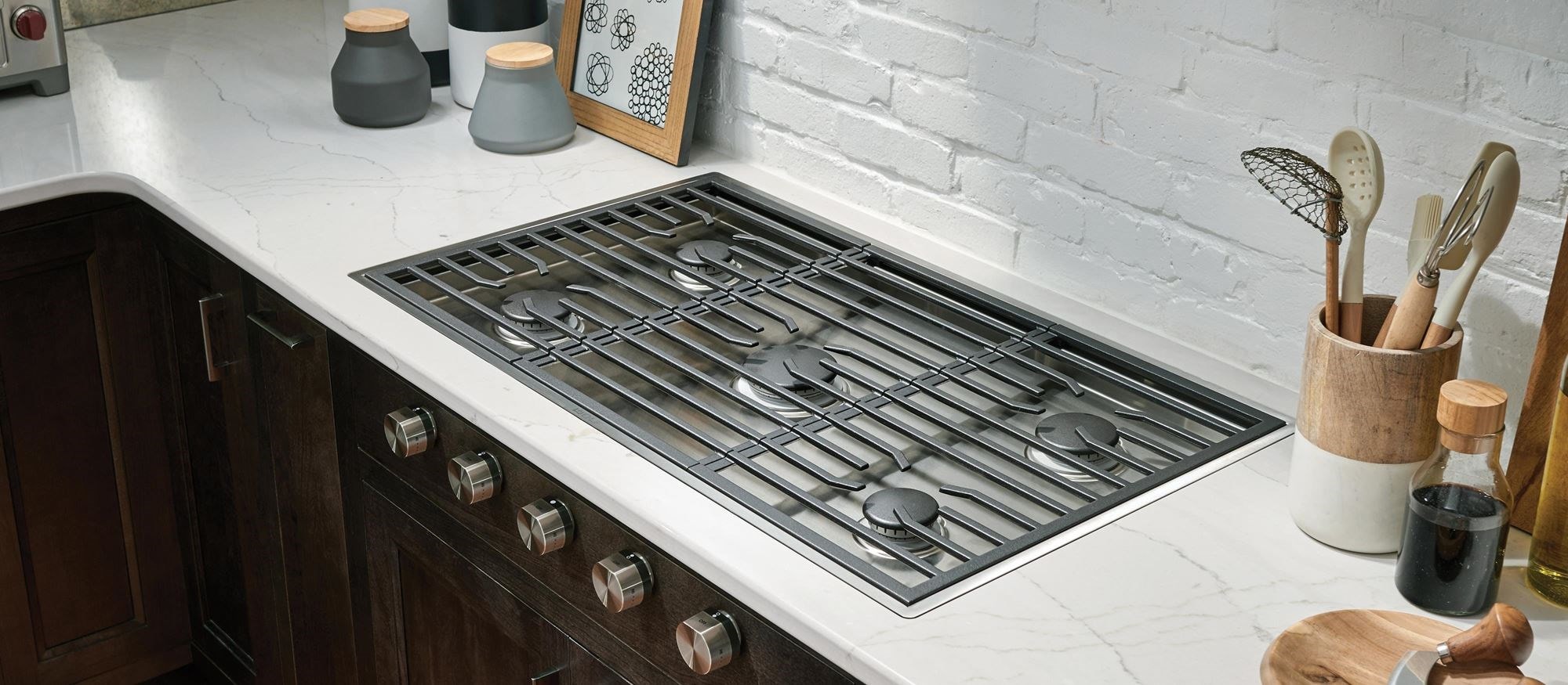 Wolf 36" Contemporary Gas Cooktop - 5 Burners (CG365C/S)