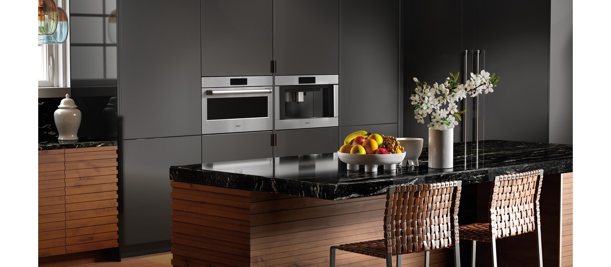 Wolf 30" E Series Professional Drop-Down Door Microwave Oven (MDD3050PE/S/P)