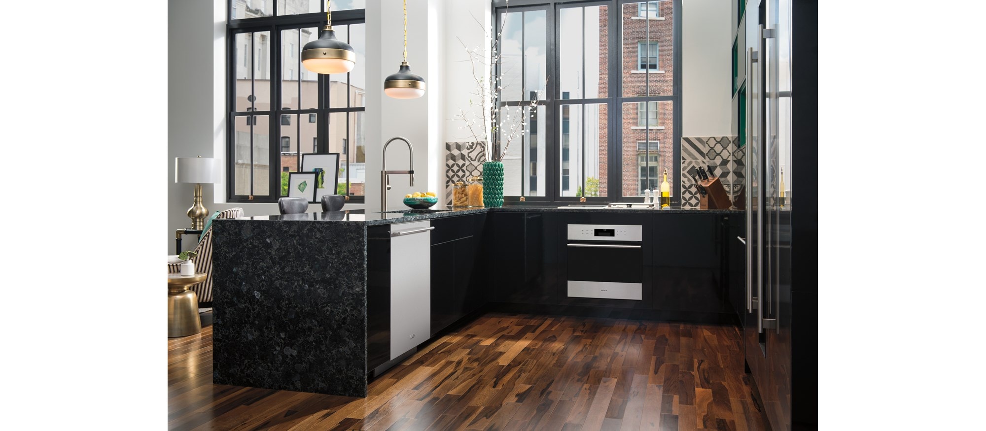 Wolf 24" E Series Transitional Classic Single Oven (SO24TE/S/TH)