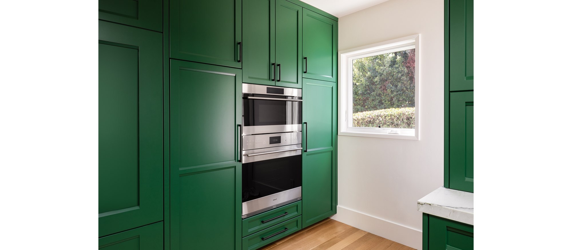 Wolf 30" E Series Transitional Drop-Down Door Microwave Oven (MDD3050TE/S/T)