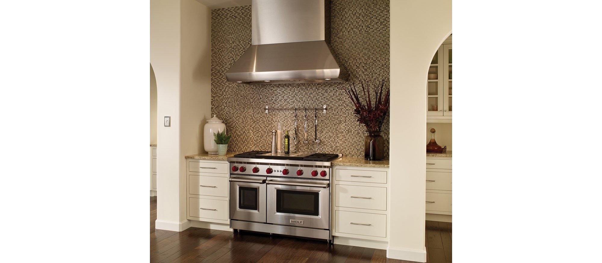 48" Gas Range - 4 Burners and Infrared Dual Griddle (GR484DG) Wolf Rangetop