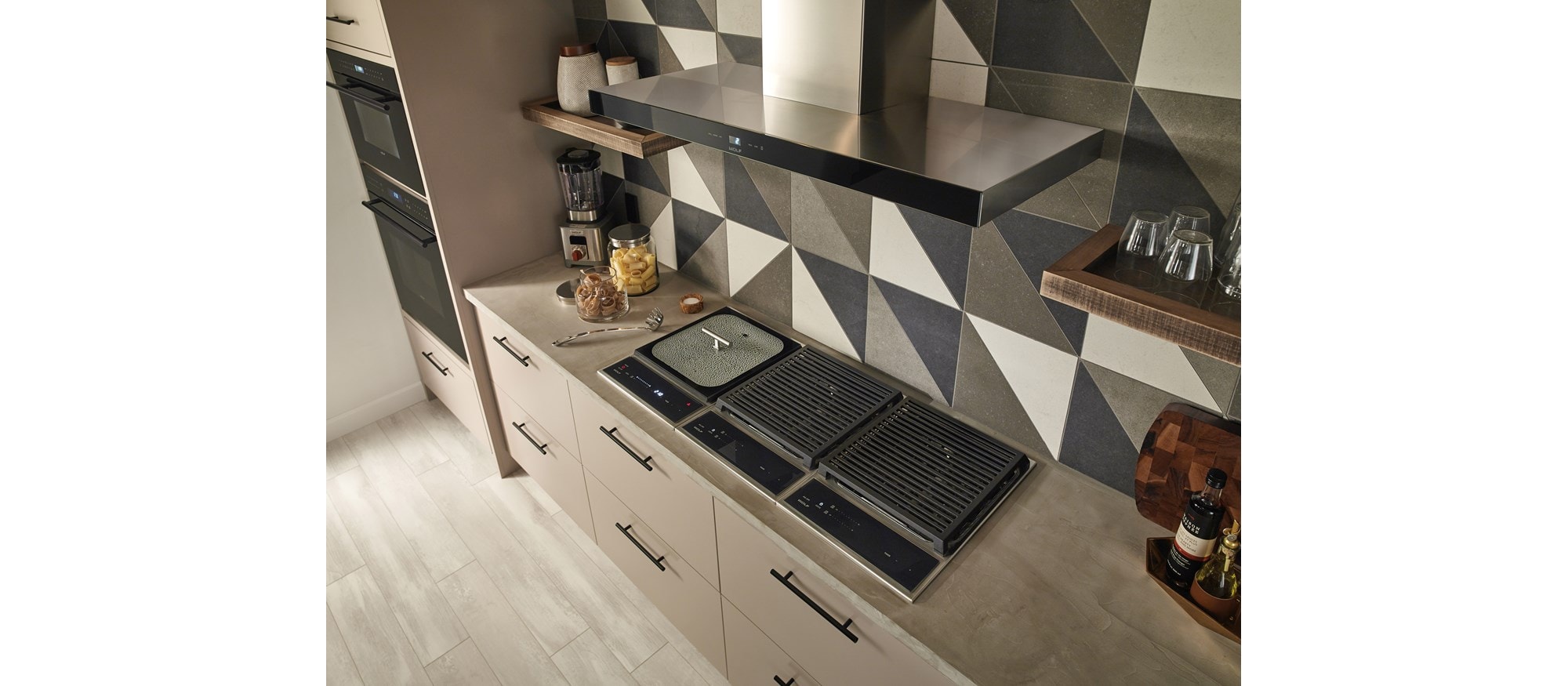 Wolf 45" Cooktop Wall Hood - Black (VW45B)