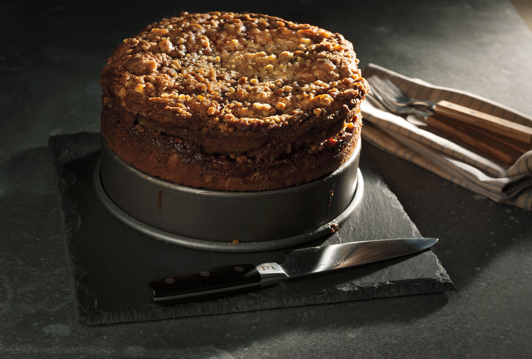 FOOD_MAPLE_WALNUT_COFFEE_CAKE_SLG_100715_1