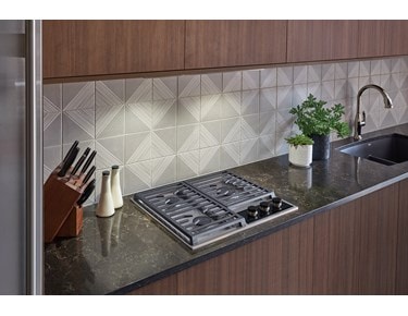 Wolf 24" Transitional Framed Gas Cooktop (CG243TF/S)