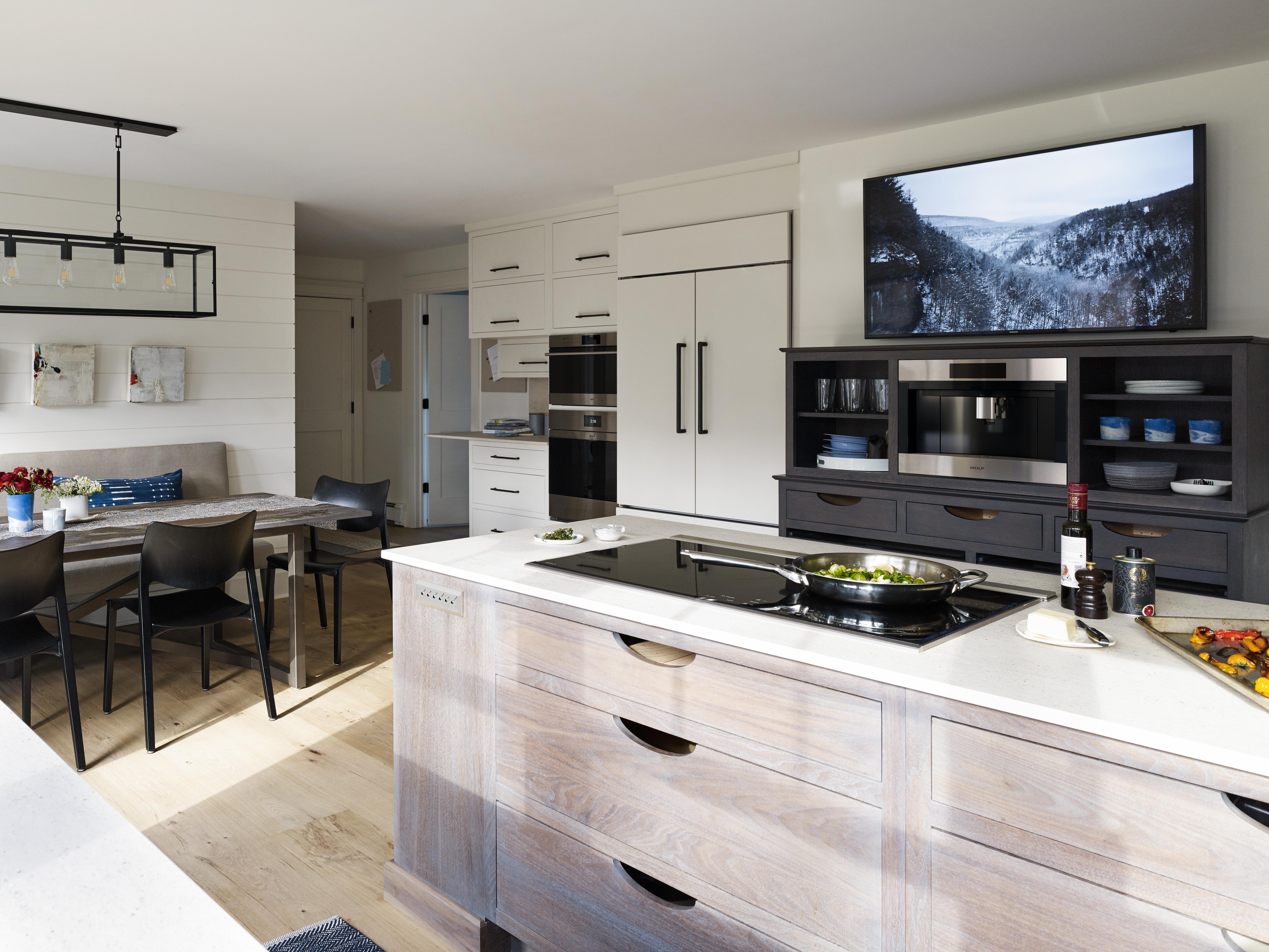 Wolf 36" Transitional Induction Cooktop (CI365T/S)