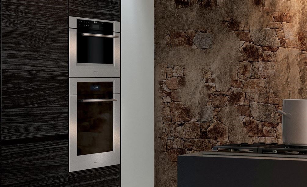 Wolf 30&quot; M Series Transitional Single Oven (SO30TM/S/TH) shown blending seamlessly with Sub-Zero 30&quot; Designer Column Refrigerator (IC-30R) 