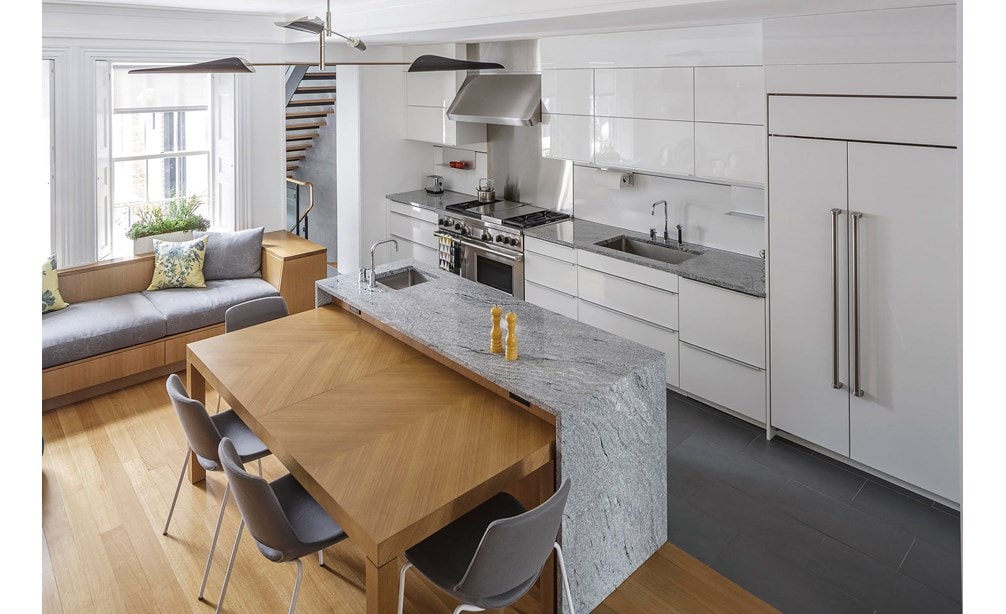 Wolf 48" Dual Fuel Range 4 Burner Infrared Charbroiler Griddle (DF484CG) with Sub-Zero 42" Classic Side by Side Refrigerator Freezer (BI-42S/O)