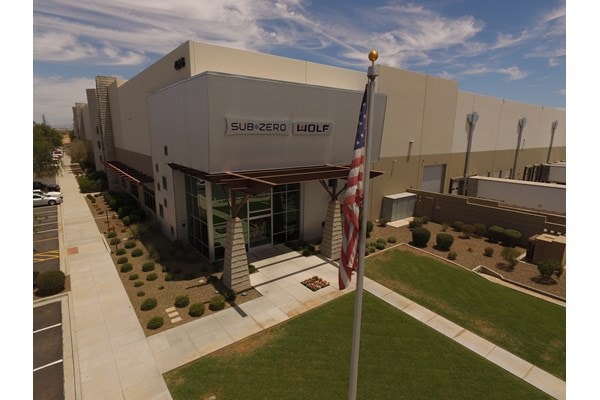 Site de fabrication Sub-Zero, Wolf et Cove Goodyear, Arizona Copie : Beaucoup d'entre vous