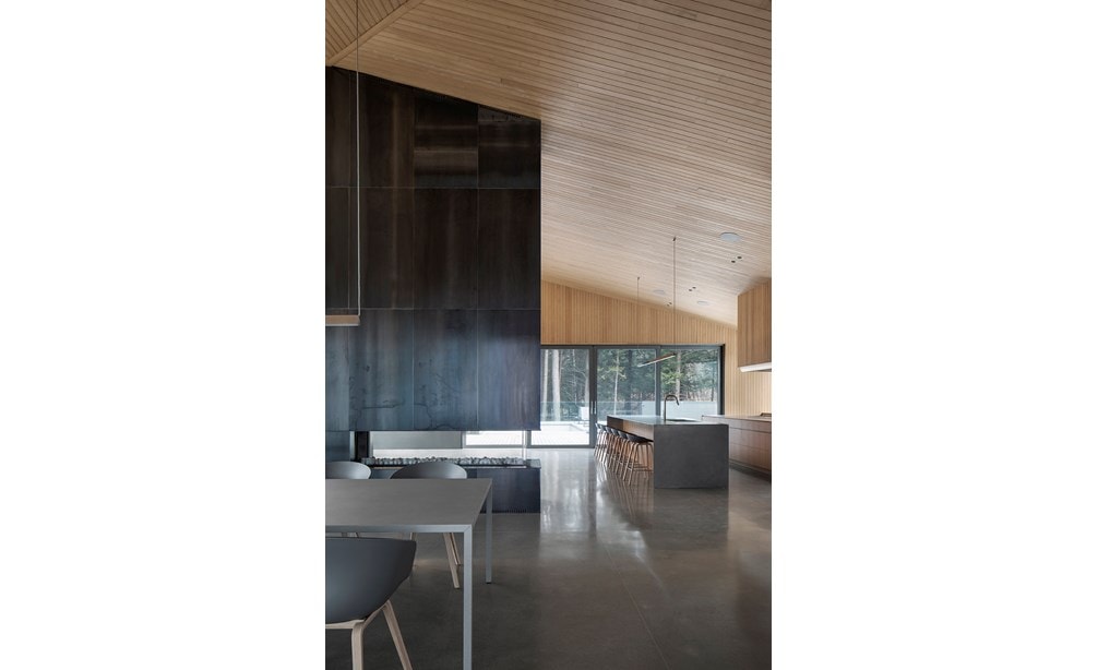 Memphremagog Lake House by Stéphane Rasselet