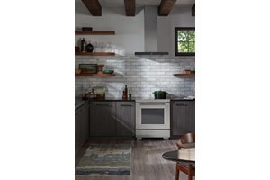 Nouvelle cuisinière à induction Wolf entièrement repensée, alliant design élégant et technologie intelligente