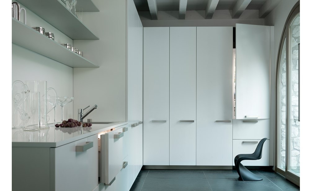 Le tiroir de réfrigérateur-congélateur Sub-Zero 30 po prêt à l'installation d'un panneau (ID-30CI) montre que vous pouvez penser au-delà de la simple cuisine lorsqu'il s'agit de réfrigérateurs