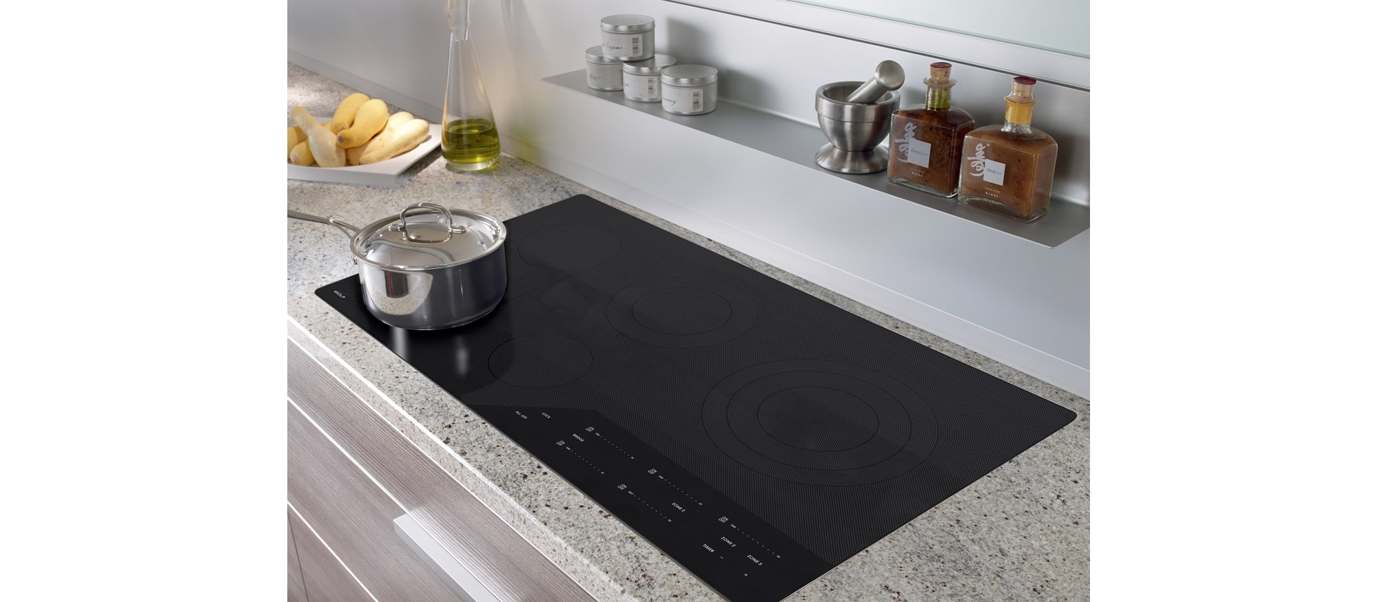 Surface de cuisson électrique Wolf 36 po de style contemporain (CE365C/ B)
