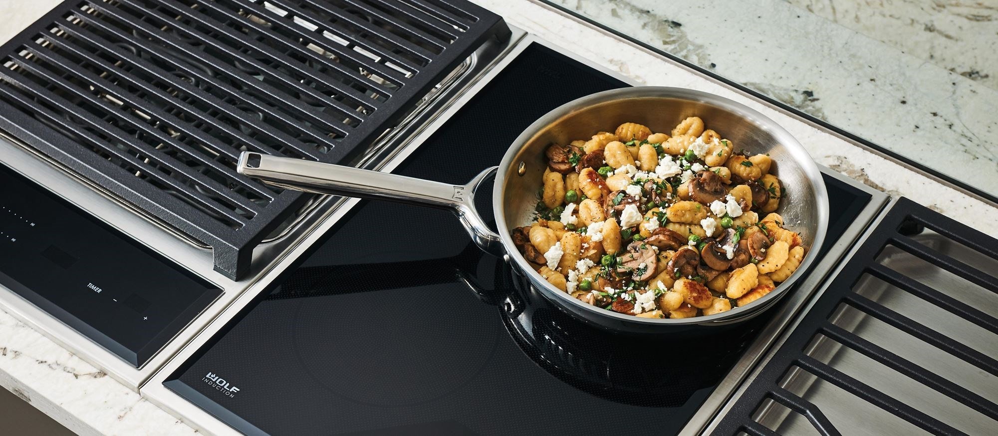 Wolf 15" Transitional Induction Cooktop (CI152TF/S)