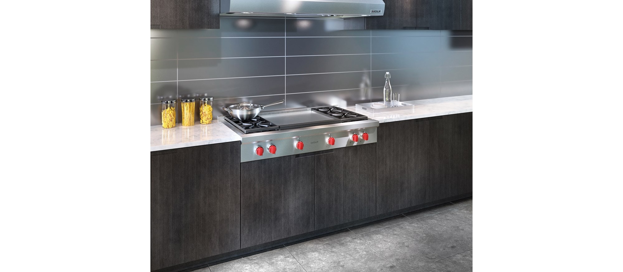 Dessus de cuisinière à 4 brûleurs scellés Wolf 48 po avec plaque à frire infrarouge double (SRT484DG)