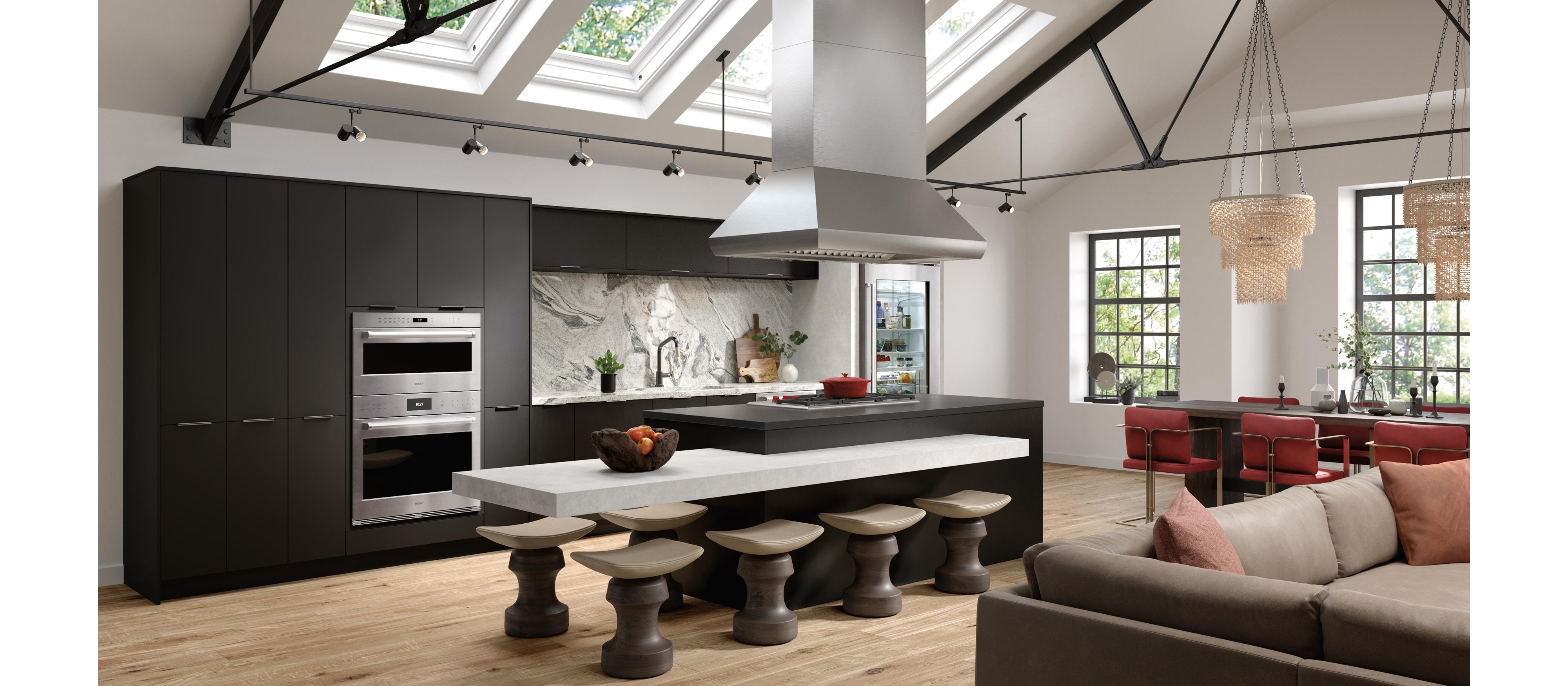 Four à micro-ondes à porte s'ouvrant vers le bas Wolf 30 po série E de style professionnel (MDD30PE/S/PH) 