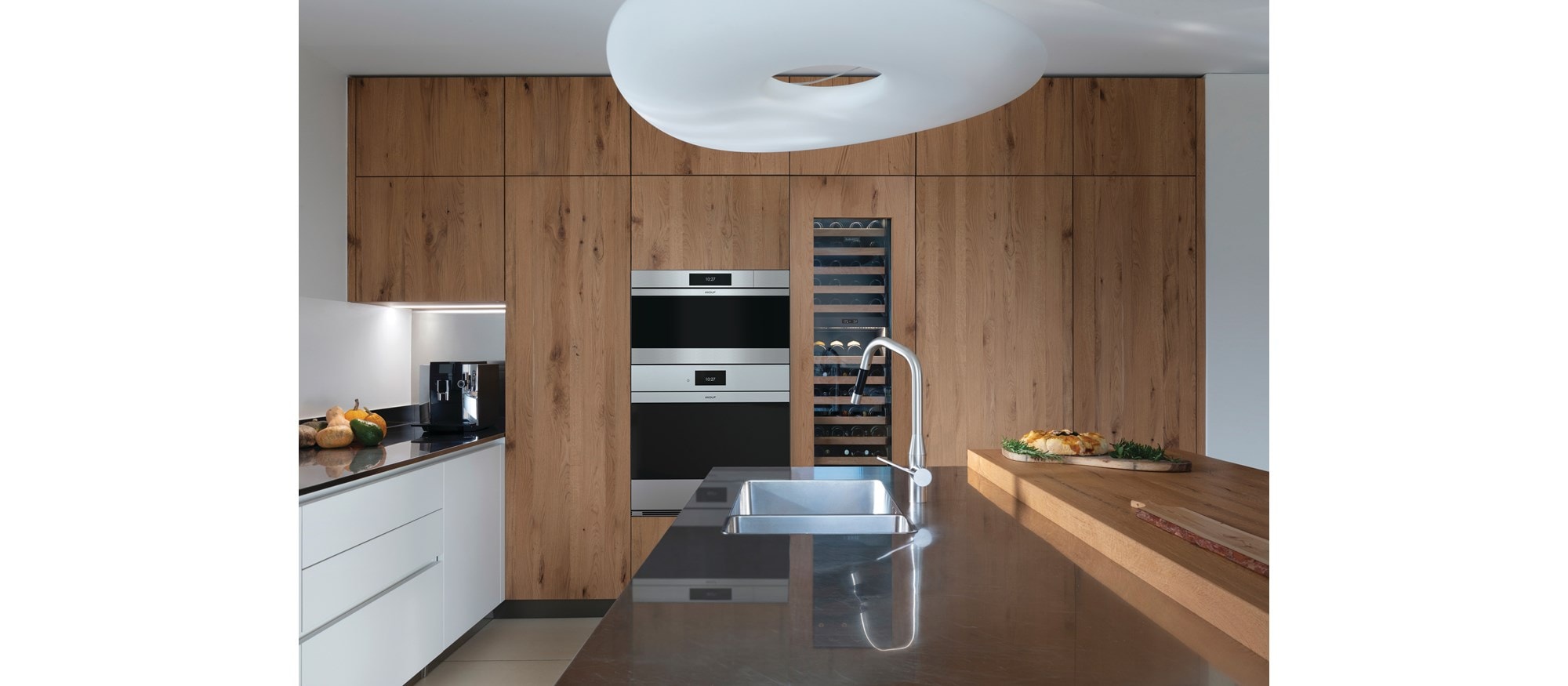 Four à vapeur Wolf Série M 30 po de style contemporain en acier inoxydable avec arrivée d'eau (CSOP3050CM/S)