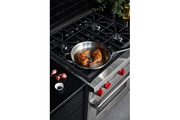 Wolf 30" Gas Range (GR304)