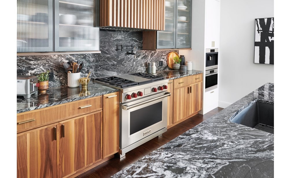 Cuisinière mixte Wolf 36 po à 4 brûleurs avec surface de cuisson plaque à frire infrarouge (DF36450G)