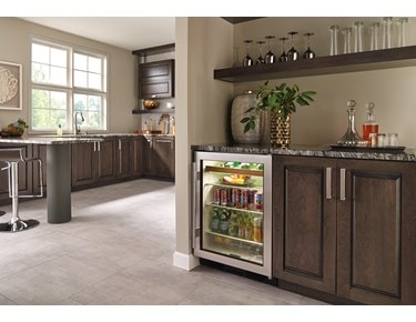 Sub-Zero 24" Undercounter Beverage Center (UC-24BG/S)