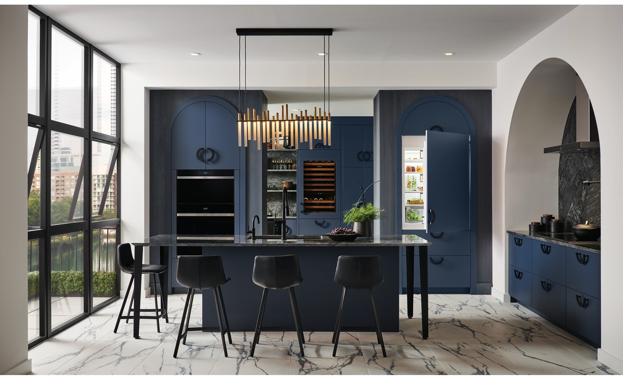 SLG_OVERALL_MIdnightArches_1